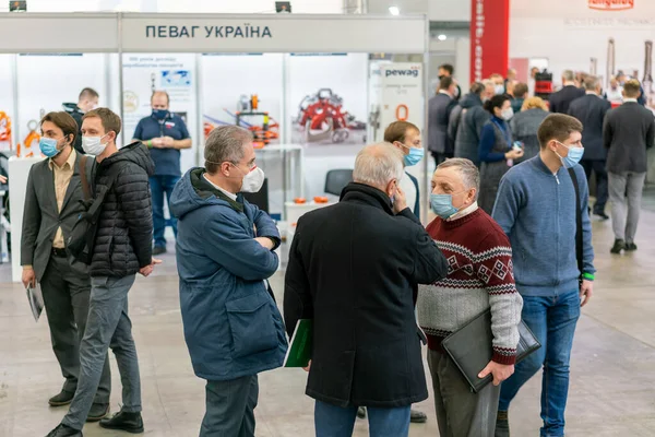 Киев Украина Ноября 2020 Года Промышленная Выставка Время Пандемии Люди — стоковое фото