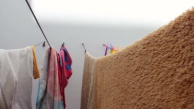 Çamaşırhane terasta kurur