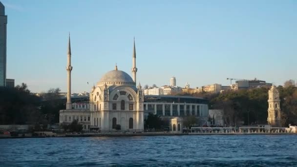 Prachtige Dolmabahce moskee. Istanbul. Turkije — Stockvideo