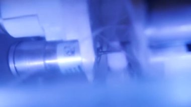 Değirmen makinesi diş şeklini alır.