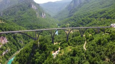 Djurdjevica köprüsü Tara nehri üzerinde