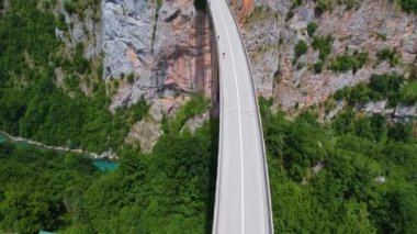 Djurdjevica köprüsü Tara nehri üzerinde