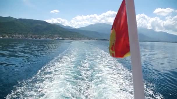 De vlag van Montenegro wappert. — Stockvideo