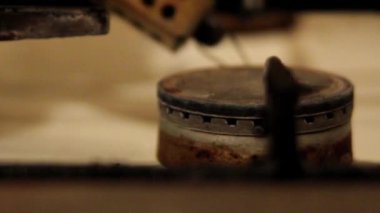 Işık 2 yangın bir gaz sobası