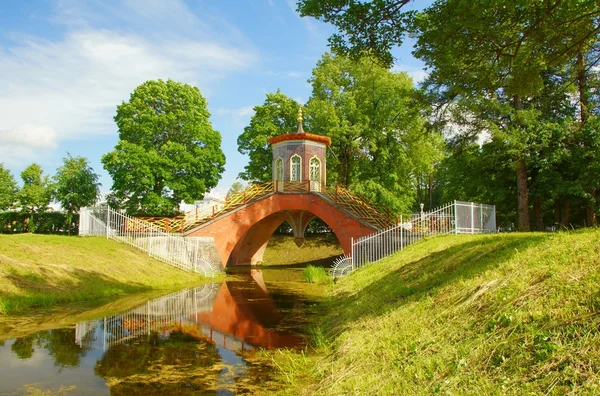 Cross the bridge — Stock Photo, Image