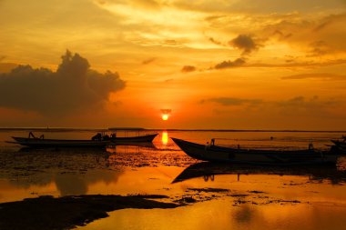 Güney sabahında Bali adasında
