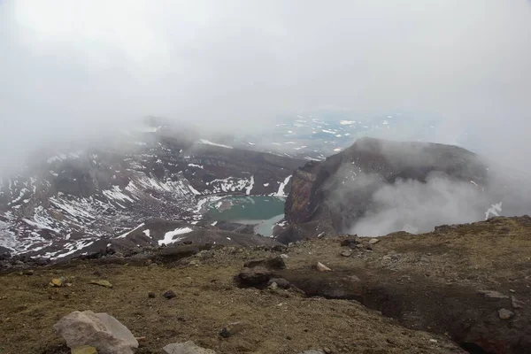 攀登高丽火山 迷人的堪察加半岛之旅 火山和间歇泉之地 攀登高丽火山 — 图库照片