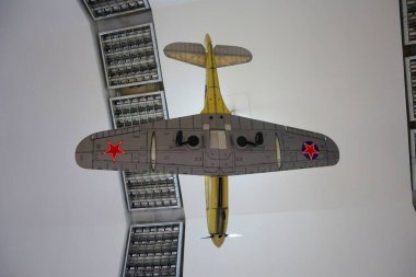 Novosibirsk 'teki Marshala Pokryshkina metro istasyonunun iç kısmı.