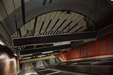 Stockholm 'deki Kungstradgarden metro istasyonunun iç kısmı.