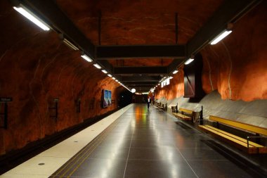 Stockholm 'deki Radhuset metro istasyonunun iç kısmı.