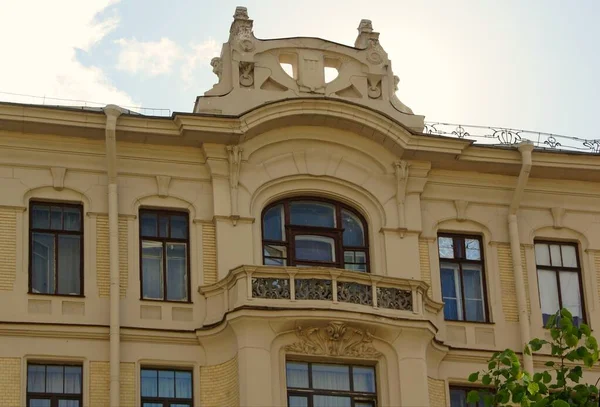 Fragment Façade Avec Balcon Immeuble Résidentiel Style Art Nouveau Dans — Photo