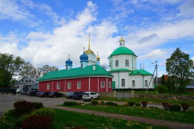 Kutsal Koğuş Pskov-Pechersky Manastırı 'na yolculuk