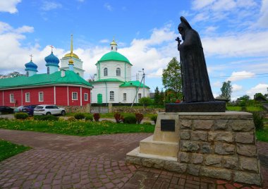 Kutsal Koğuş Pskov-Pechersky Manastırı 'na yolculuk