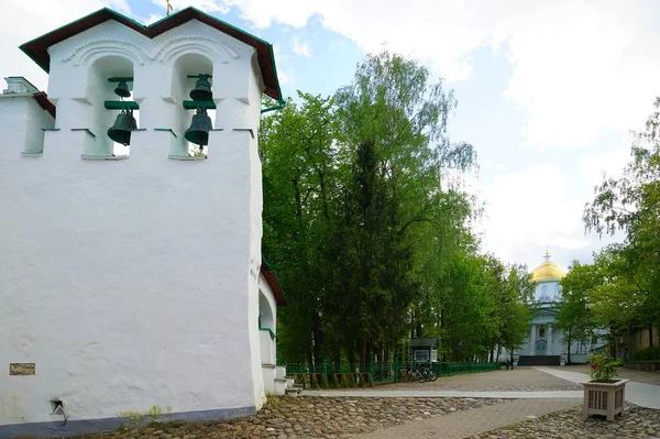 Maiausflug Zum Pskov Petschersky Kloster — Stockfoto