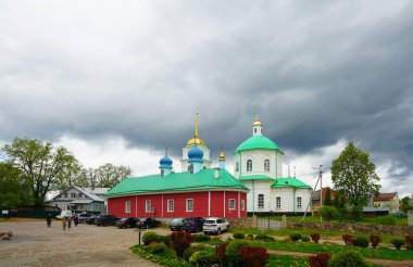 Kutsal Koğuş Pskov-Pechersky Manastırı 'na yolculuk