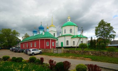 Kutsal Koğuş Pskov-Pechersky Manastırı 'na yolculuk