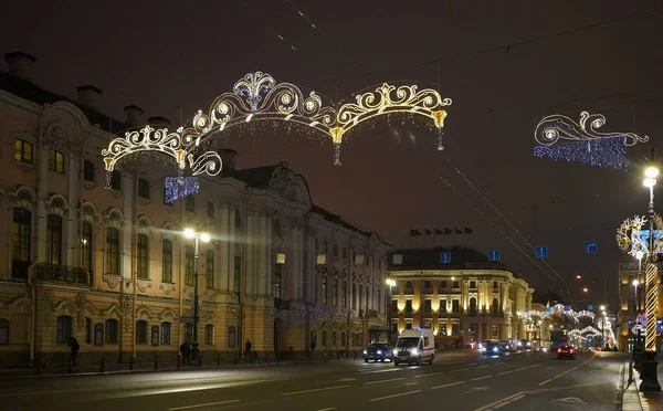 Nevsky Şehrin Yılbaşı Yılbaşı Elektrik Süslemeleri Için — Stok fotoğraf