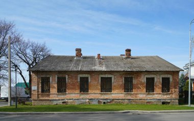 Sabah yürüyüşü ve şehir mimarisi manzarası