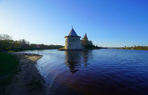 Цікава Прогулянка Чарівним Псковом Кремлем Теплого Травневого Ранку — стокове фото