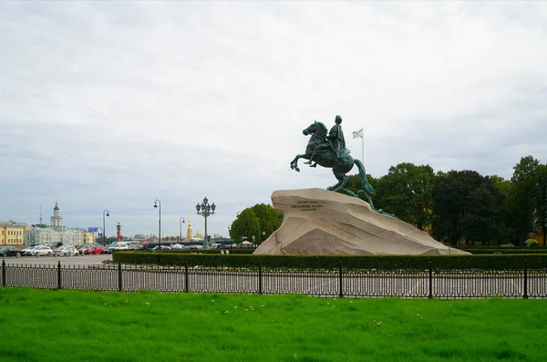 Памятник Императору Петру Первому Сенатской Площади Бронзовый Всадник — стоковое фото