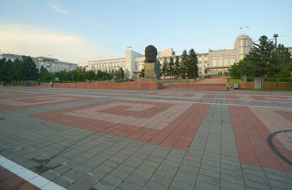 主要城镇广场 苏联广场和列宁纪念碑 — 图库照片
