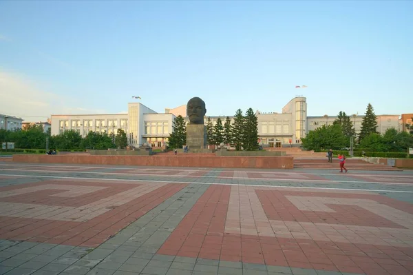 主要城镇广场 苏联广场和列宁纪念碑 — 图库照片