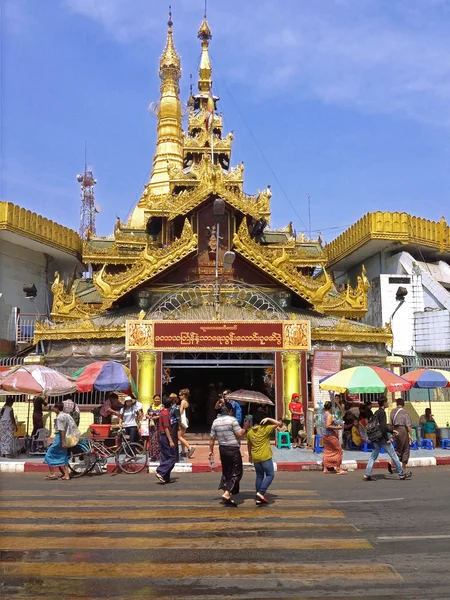 A Sule Pagoda, a nap-fény — Stock Fotó