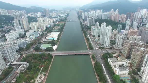 Shatin cercado por montanha — Vídeo de Stock