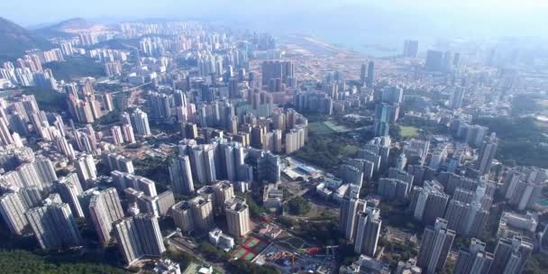 Una vista aerea skyline di smokey Hong Kong — Video Stock