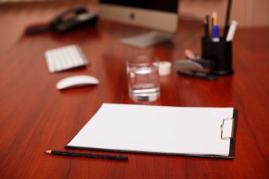 Ahşap çalışma alanı üzerinde görüntüleme