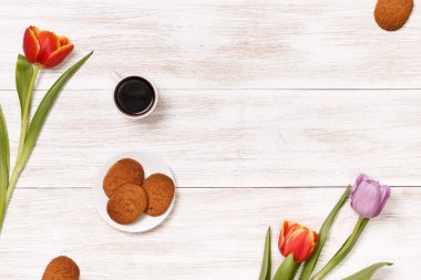 çalışma alanı ile çiçekler üzerinde Üstten Görünüm.