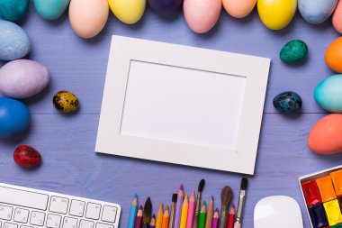 Yumurta boyama araçları ile