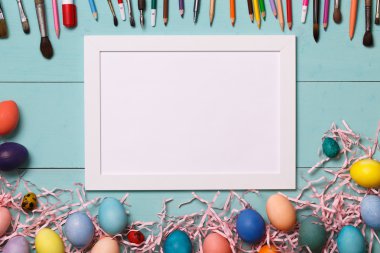 Yumurta boyama araçları ile