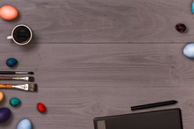 Yumurta boyama araçları ile