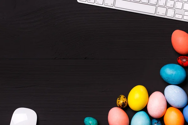 Huevos de Pascua en lugar de trabajo — Foto de Stock