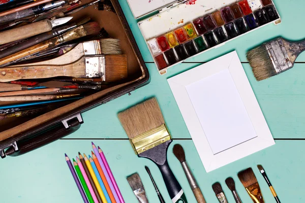 Vista dall'alto del luogo di lavoro artistico — Foto Stock