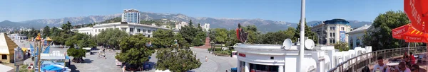 Şehir Yalta, Kırım, Ukrayna, ana Meydanı Panoraması Ağustos 2012 yılında çekildi