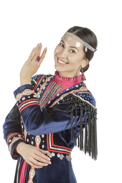 Studio photo girl con la faccia est, in costume nazionale Bashkir, una nazione che vive sul territorio della Russia, su uno sfondo bianco — Foto Stock