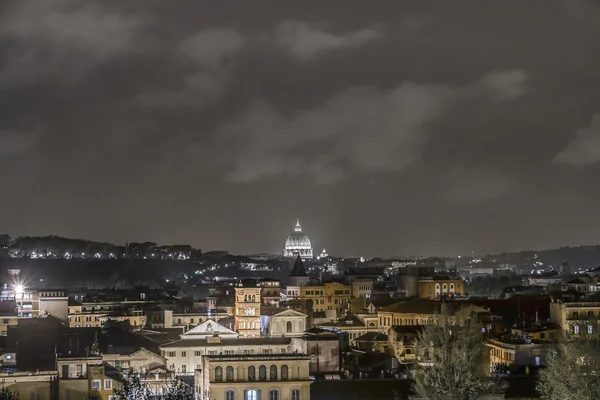 Jardin orange dans la nuit — Photo