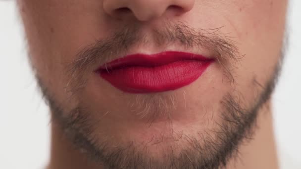 Charmant Célibataire Caucasien Avec Barbe Noire Moustache Lèvres Peintes Rouge — Video