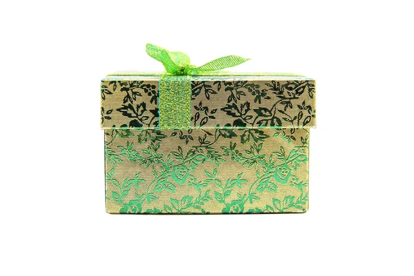 El verde - caja de regalo metálica con lazo de cinta. Regalo de vacaciones. Objeto aislado sobre fondo blanco . —  Fotos de Stock