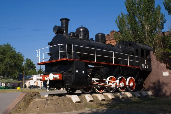 タガンログのVosstaniya広場に蒸気機関車 — ストック写真