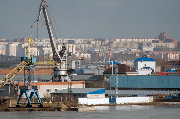 Nehir Limanı. nehir Limanı iş. nehir Limanı yapıları