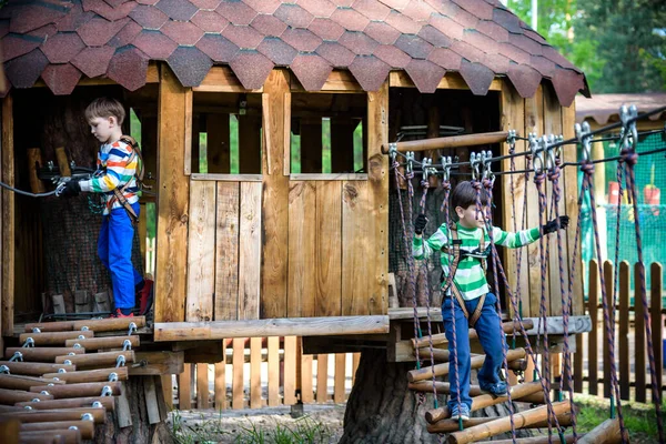 Two Little Boys Playing Together Having Fun Lifestyle Family Moment — Stock Photo, Image