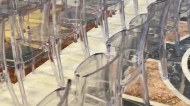 St. Peter Bazilikası 'ndan iç mekan ve dış mekan, avlu, kapılar, sütunlar, tavanlar, döşemeler ve zengin mimari detayları gösteren geniş bir koleksiyon..