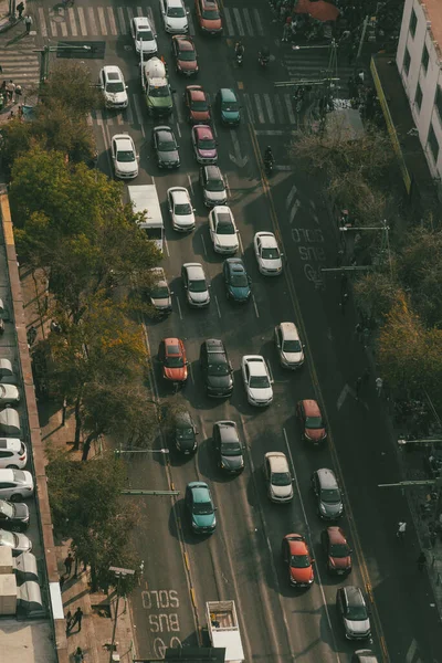 Meksika, Mexico City, DF. 15 Kasım 2025: Panoramik manzara ve şehir trafiği.