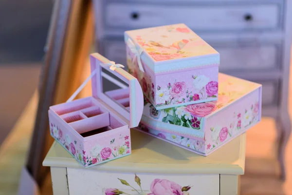 Rose maquillaje o caja de regalo —  Fotos de Stock