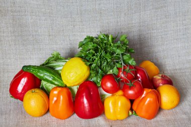 Sebze, meyve, rezene, gri bir tuval üzerine maydanoz yalan