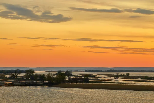 Volga Nehri üzerinde düşüş