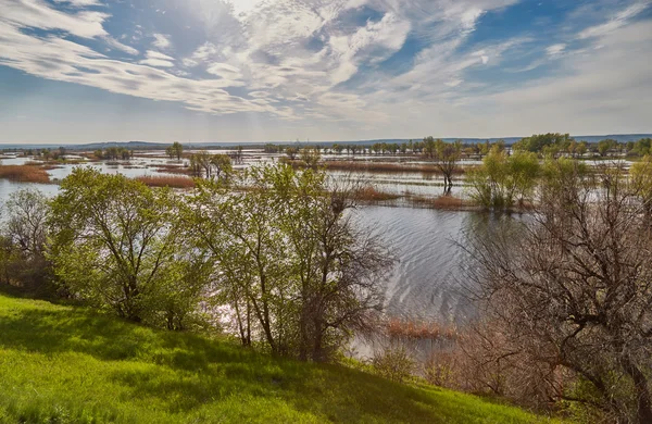 Volga üzerinde güneş
